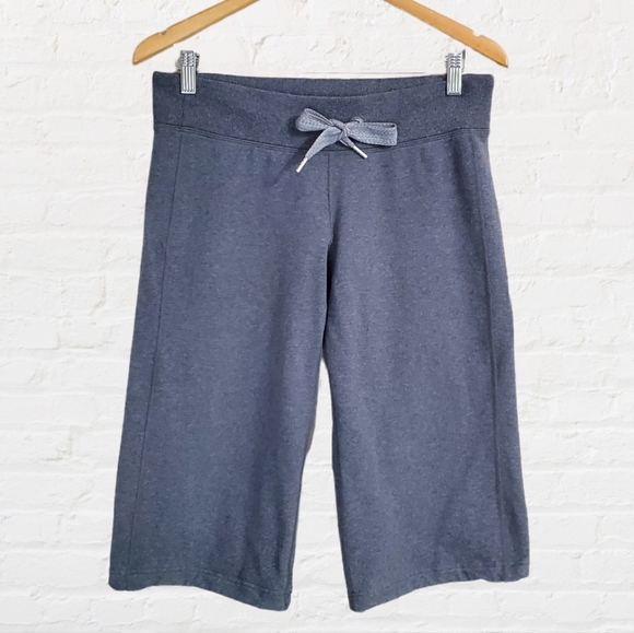lululemon athletica Gray Capris - Picture 1 of 10
